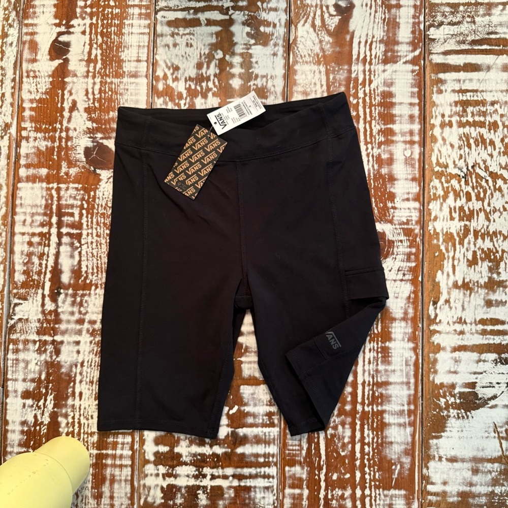 NWT Vans Lizzie Armanto Skate Bike Shorts Black Size S 9” Inseam